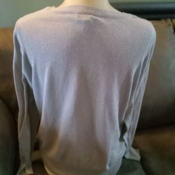 Silver Sparkle Scoop Neck Sweater. Woman's 1X. Like New. - Picture 4 of 6